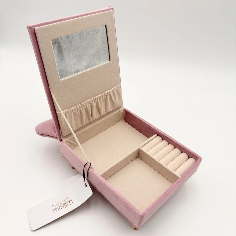 Willow & Riley Pink Velvet Heart Bed Jewelry Box Miniature Furniture Gold Legs